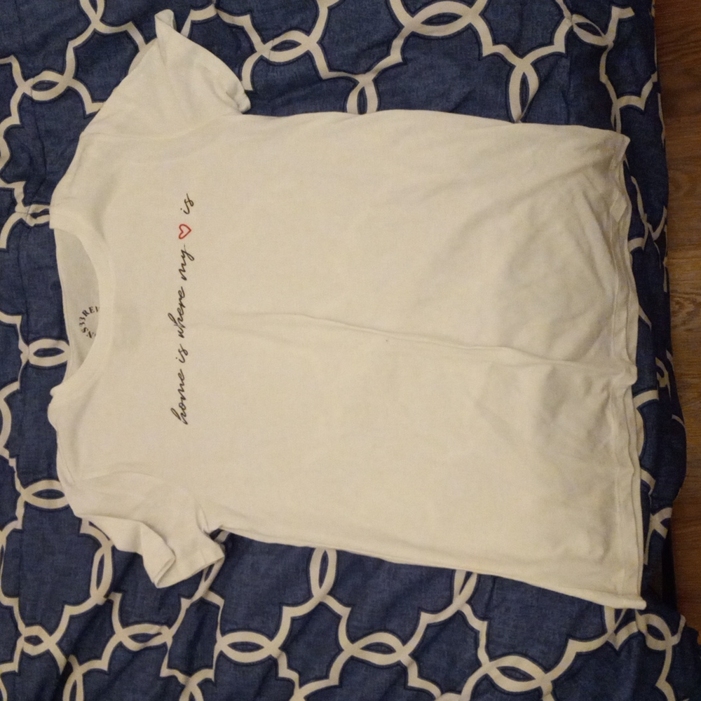 "Home is where my ❤ is" graphic t-shirt